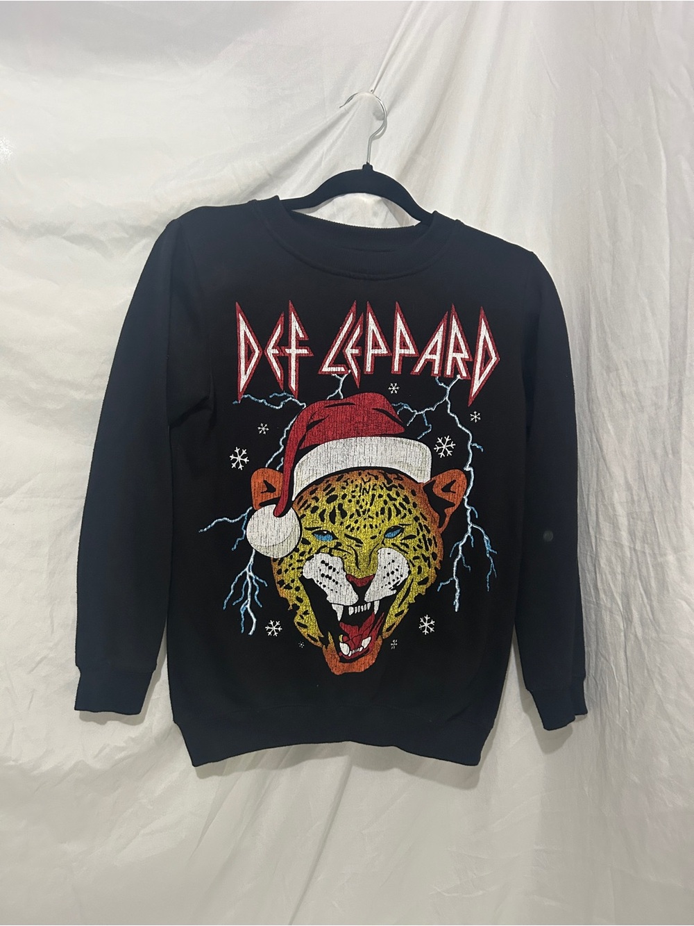 Def Leppard Christmas Sweatshirt Women's XS Black Santa Leopard Holiday Crewneck